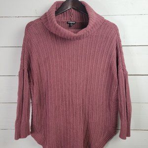 Express/Medium/Quarter Sleeve Mauve Turtleneck Sweater